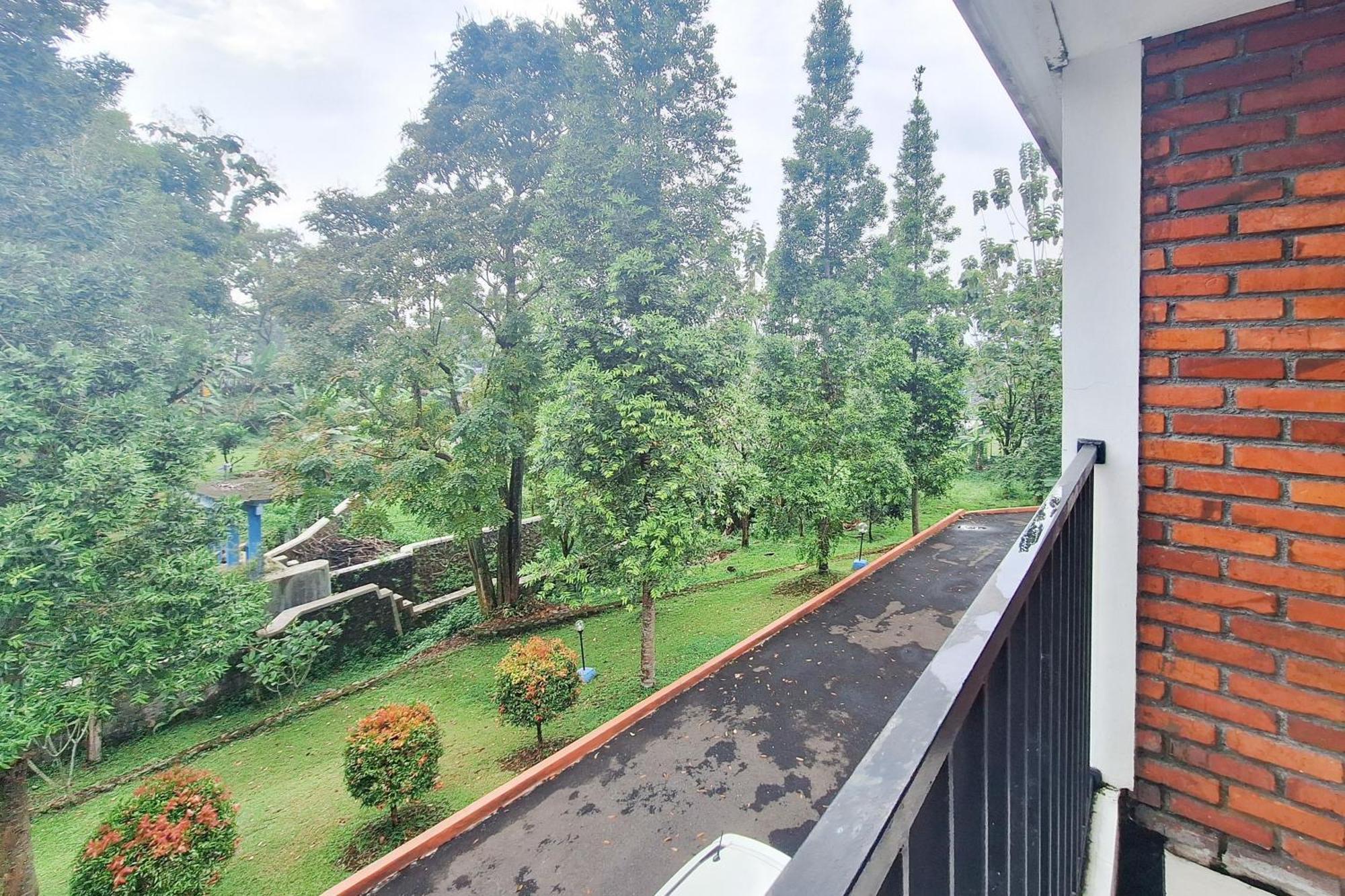 Reddoorz Resort At Tridaya Cisarua Puncak المظهر الخارجي الصورة