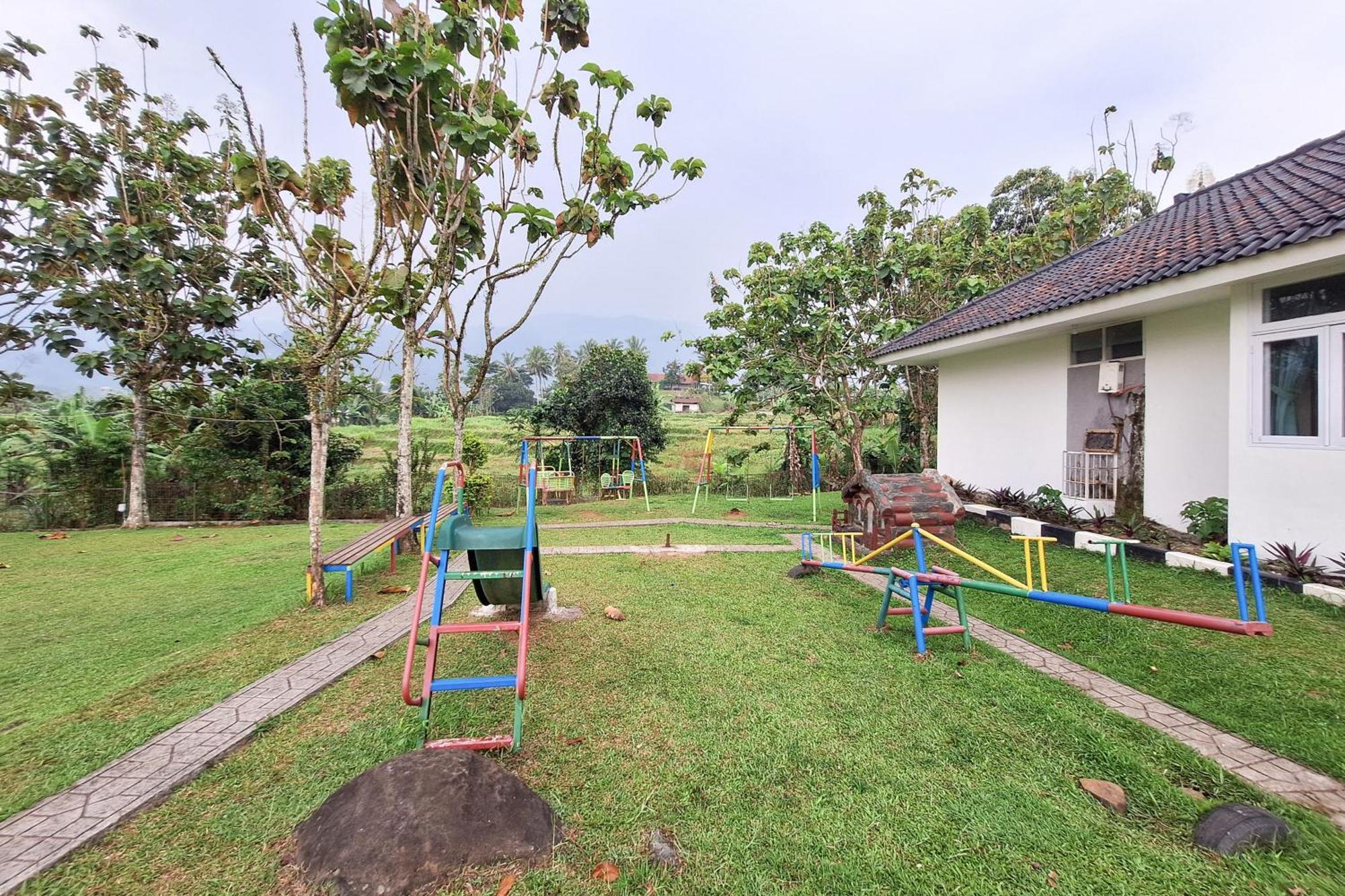 Reddoorz Resort At Tridaya Cisarua Puncak المظهر الخارجي الصورة